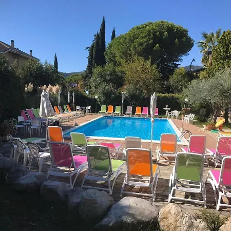 Lägenhet Appealing In With Swimming Pool *